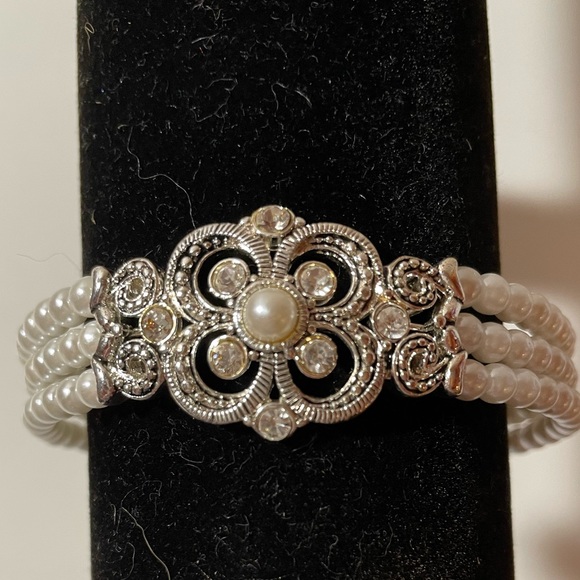 Marvella by Monet faux pearl rhinestone bracelet - Picture 2 of 3